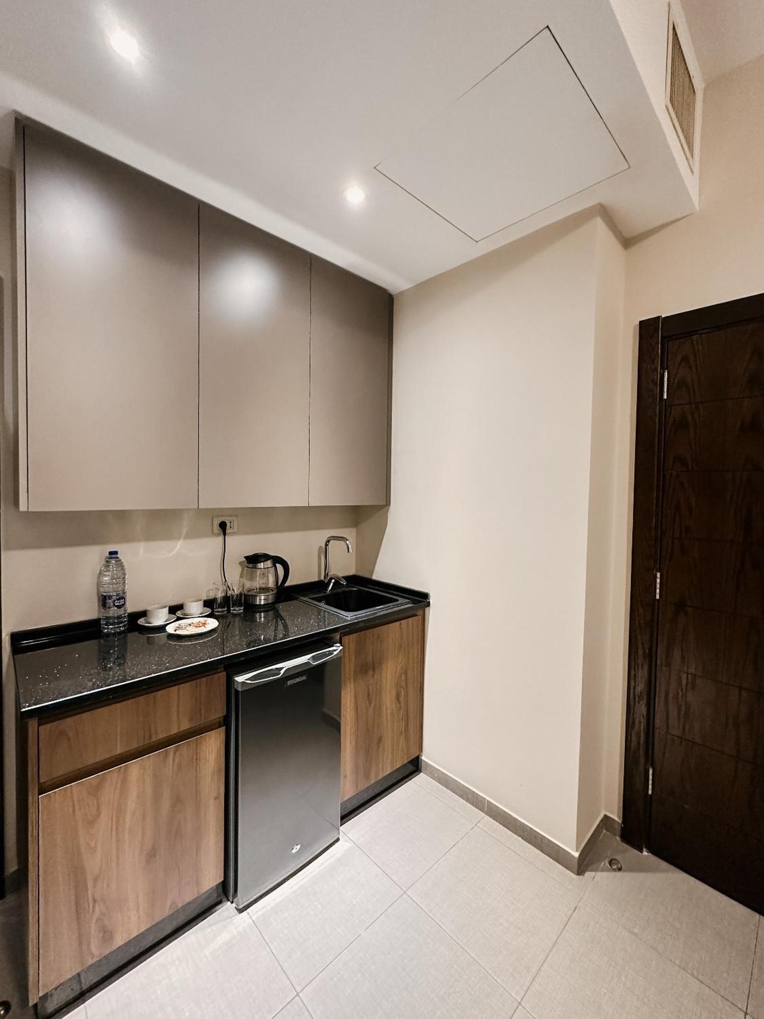 Celino Hotel Аман Екстериор снимка