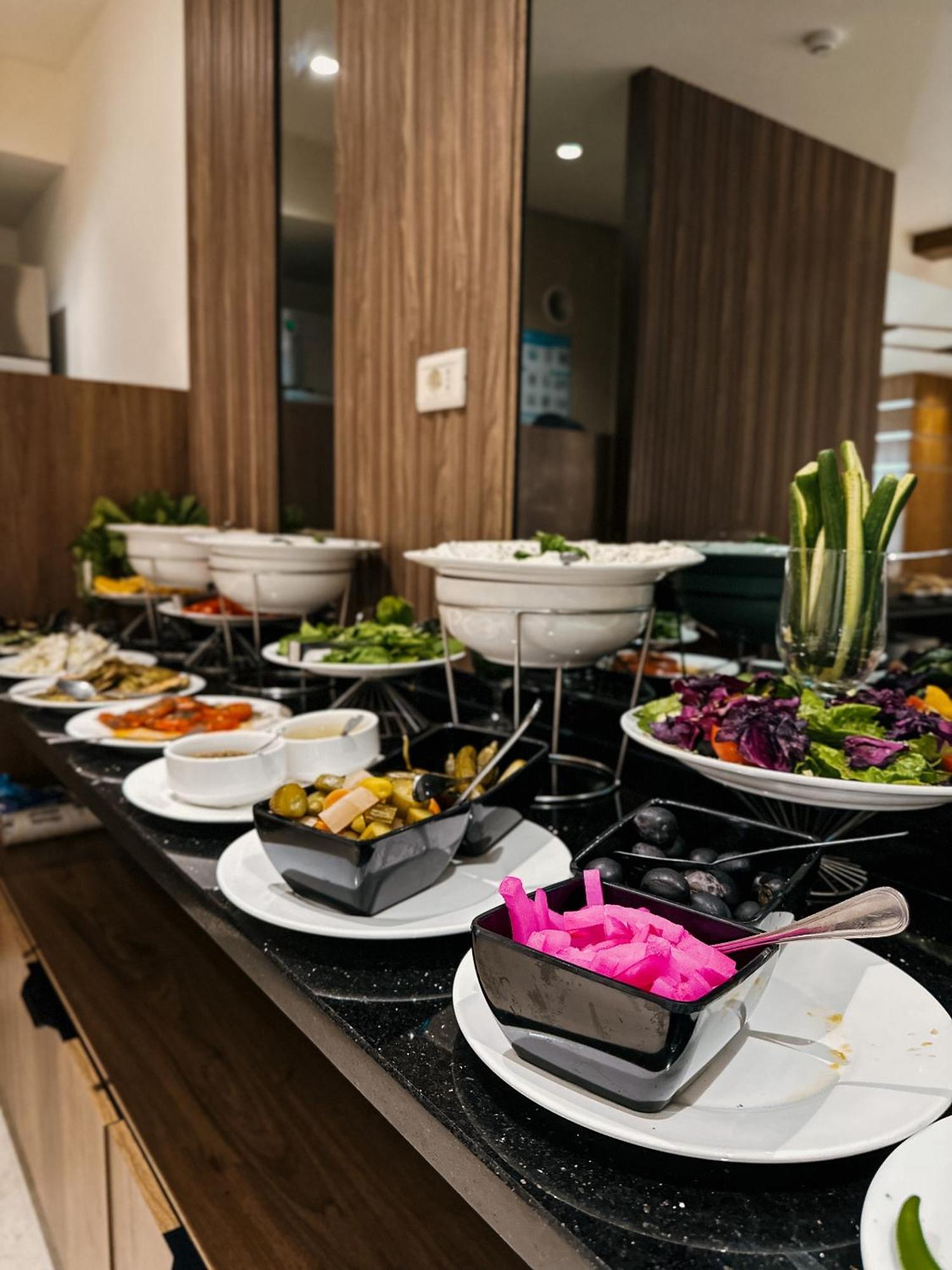 Celino Hotel Аман Екстериор снимка