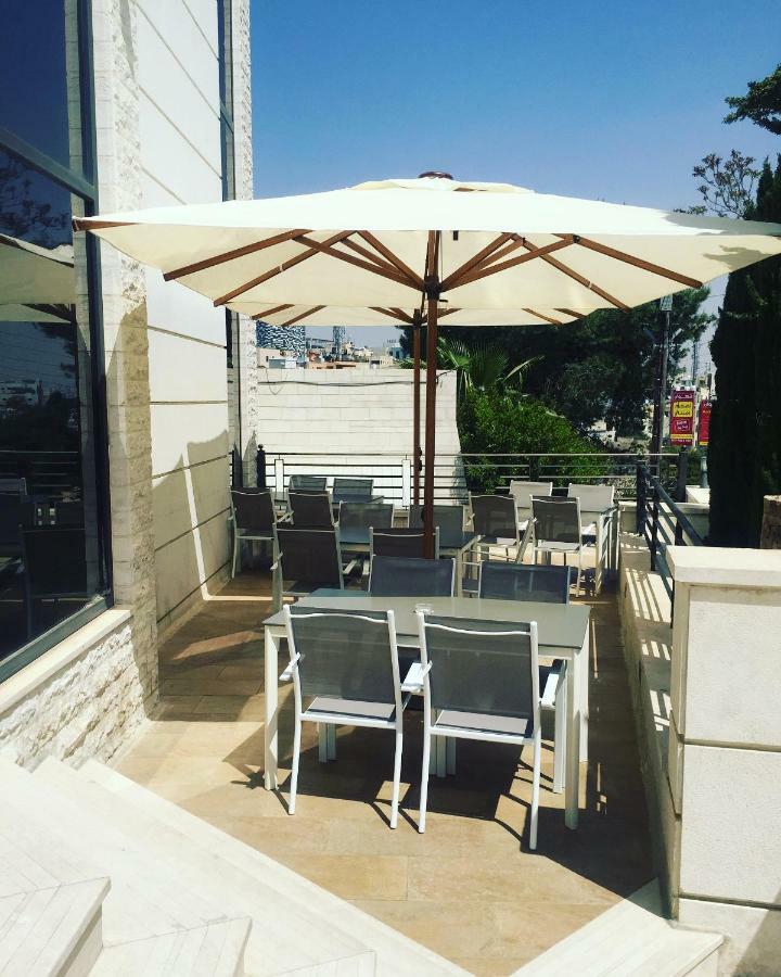 Celino Hotel Аман Екстериор снимка
